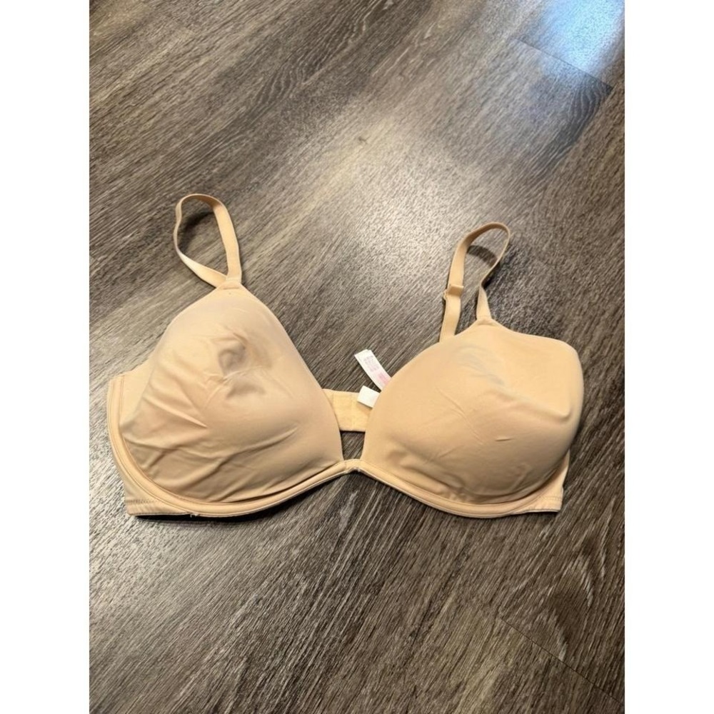 Victoria's Secret PINK Wear Everywhere T-Shirt Bra Nude Beige 38DD Underwire